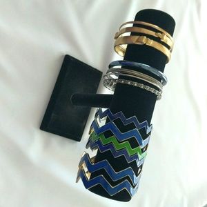 Assorted bracelet sets